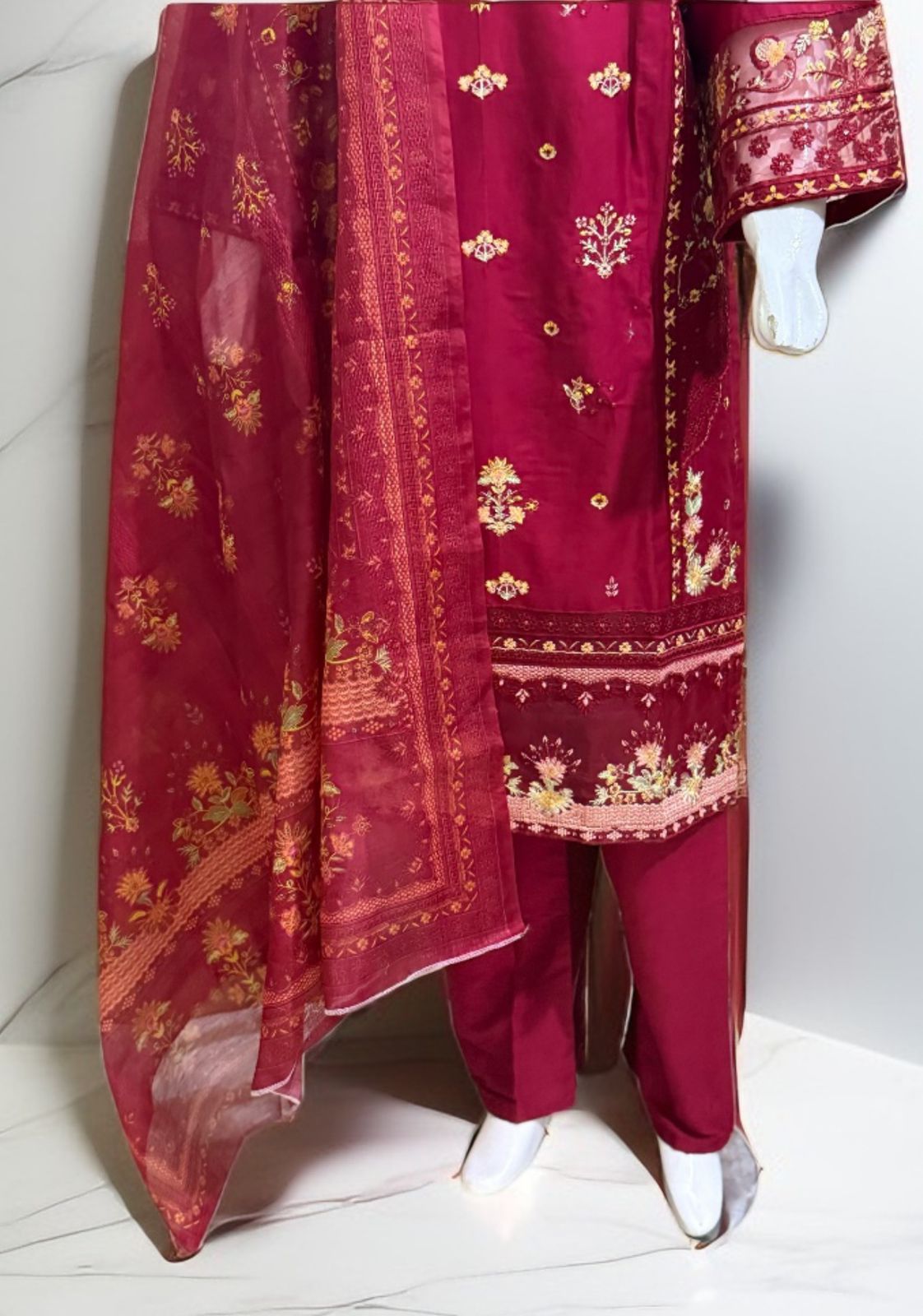 3 PC Embroidered Lawn (Pret)