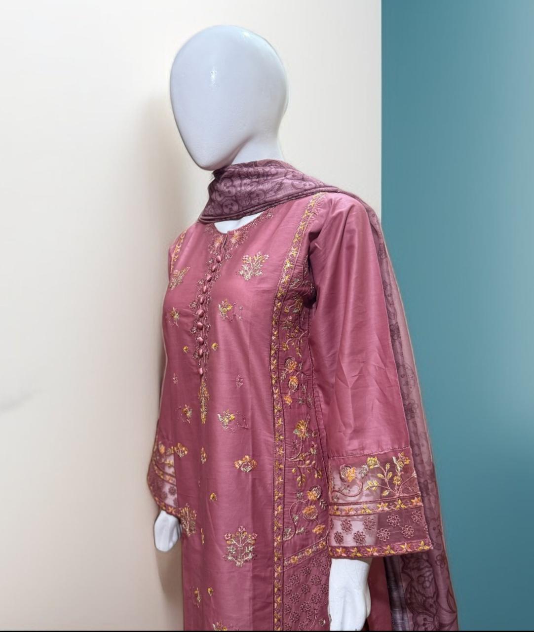 3 PC Embroidered Lawn (Pret)