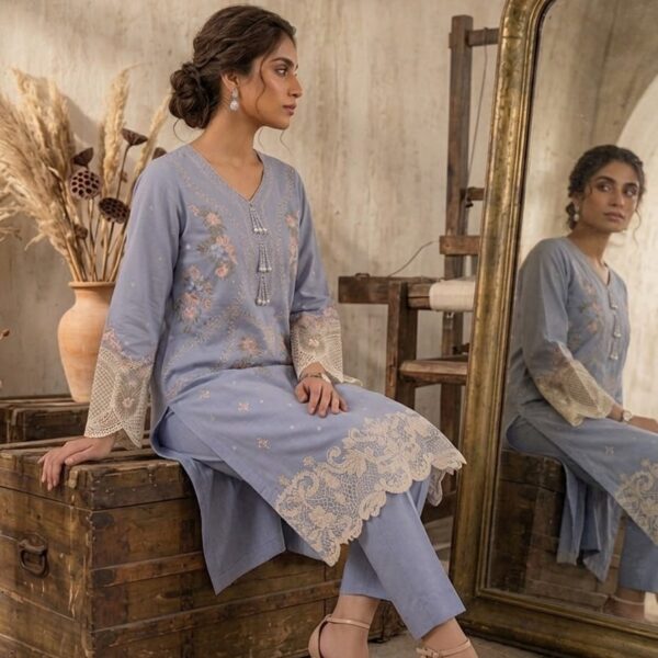 3Pc Embroidered Lawn (Pret)