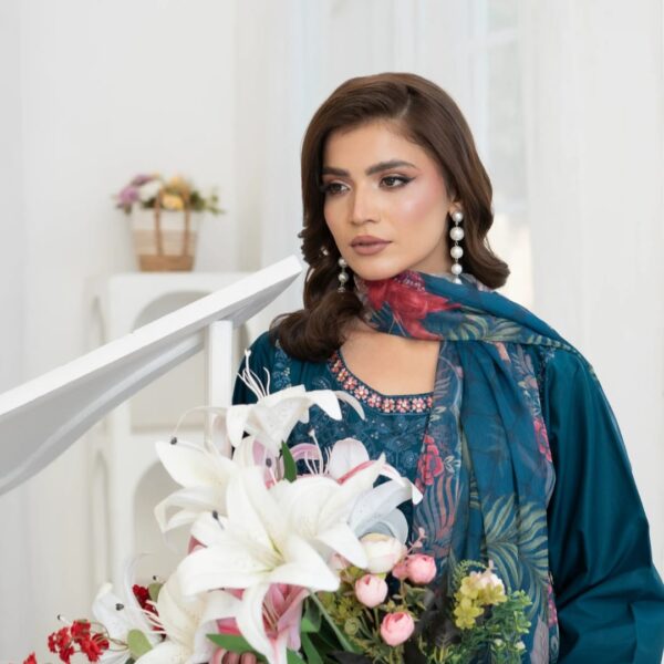 3Pc Embroidered Lawn (Pret)